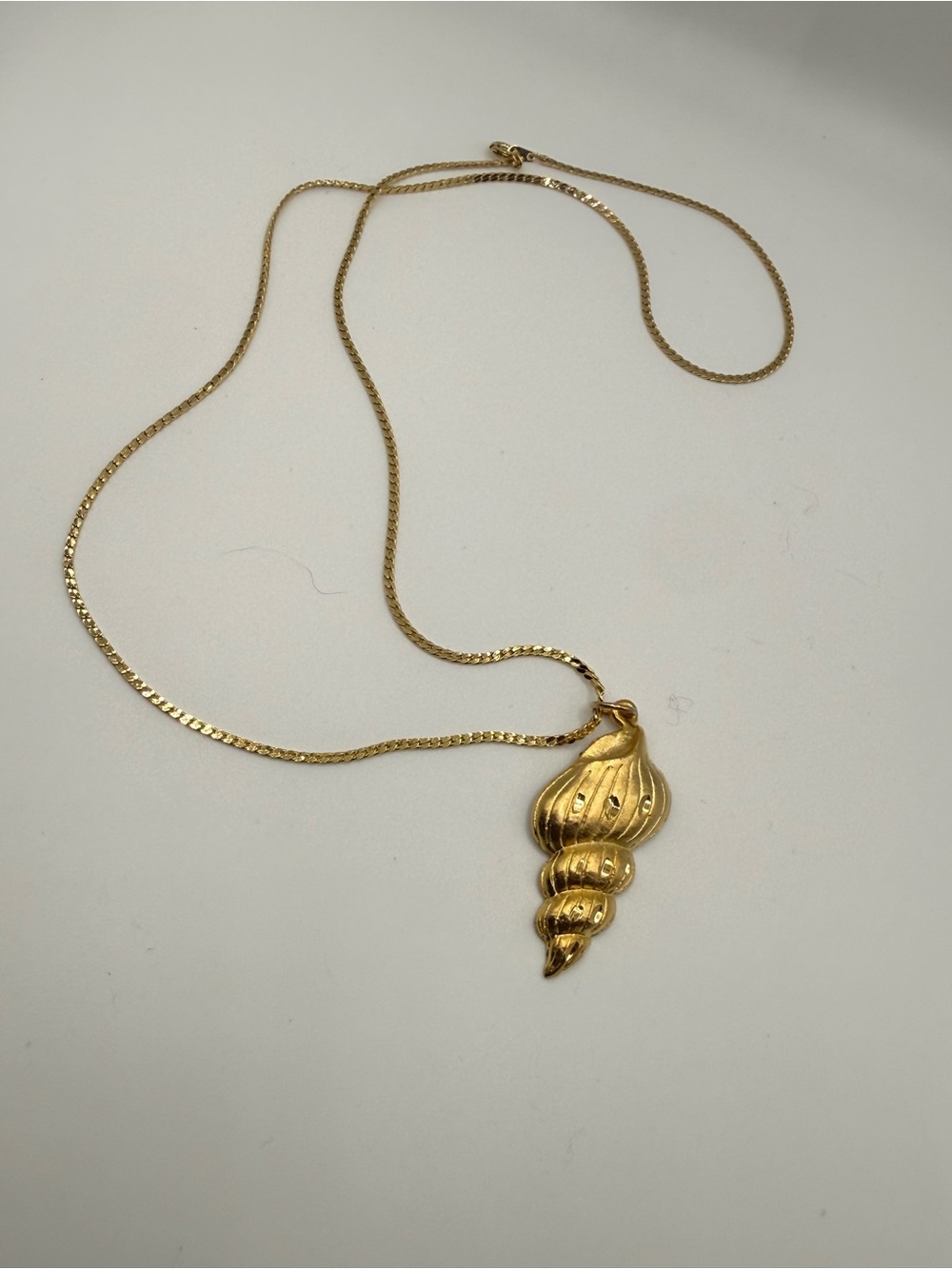 Gold Shell Pendant Necklace - Women Jewelry